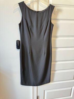 Vintage Sleeveless Midi Dress in black